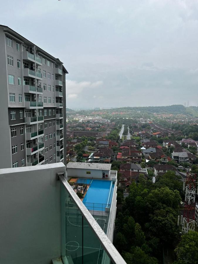 Ilsham Guest House @ Seroja Hills Bbst Sepang Exterior foto